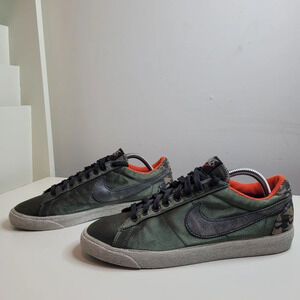 Nike Blazer Low Camo Sneakers Size Men's 8.5 RARE 2007